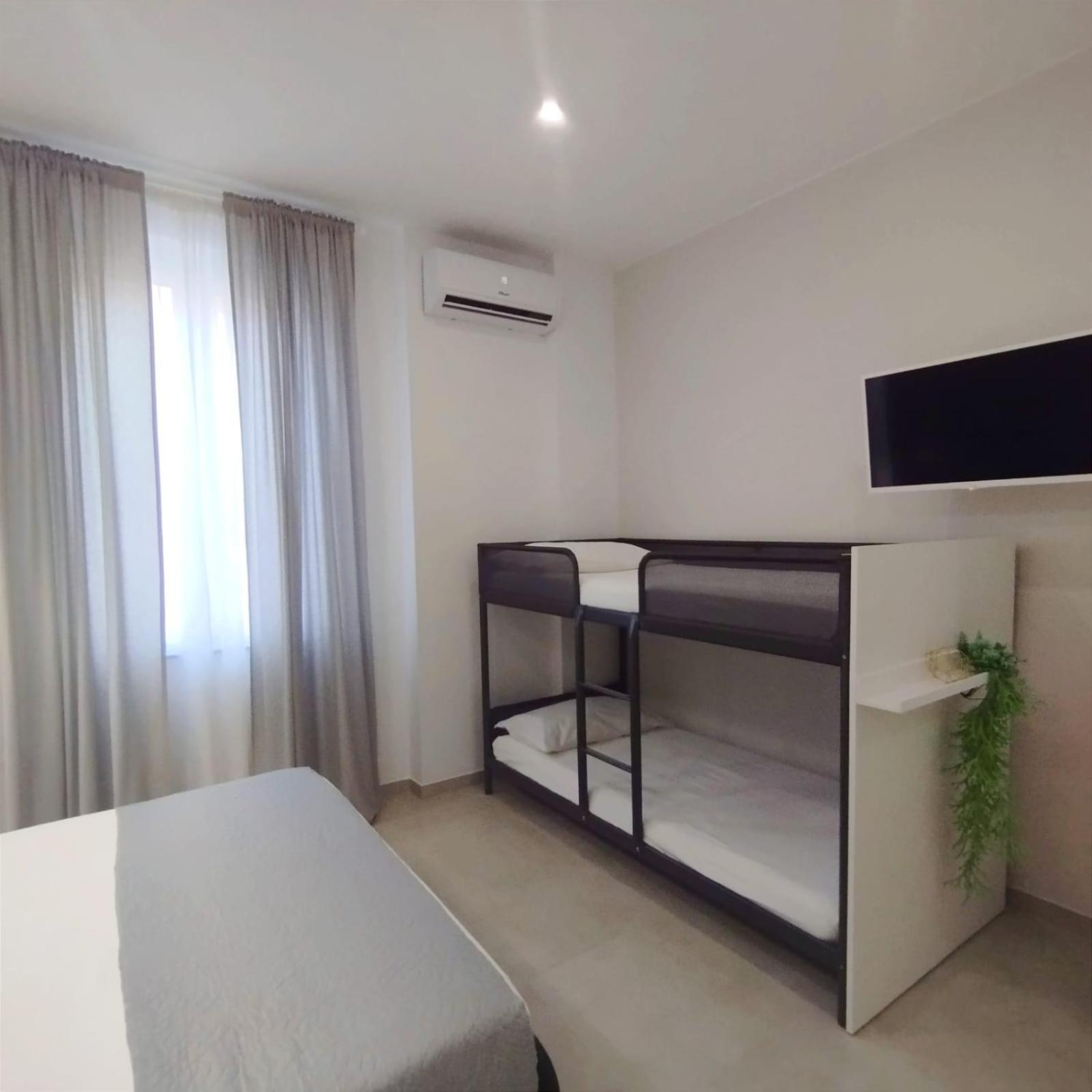 Agatha Modern Elegant Rooms SantʼAgata di Militello Exteriör bild